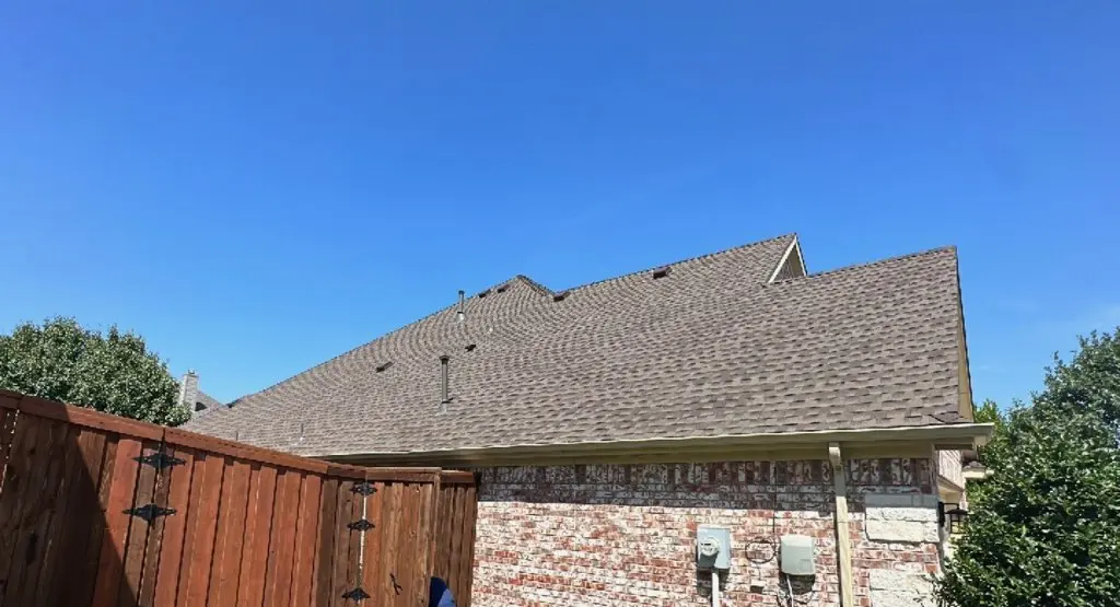 Completed roof replacement project in Walker